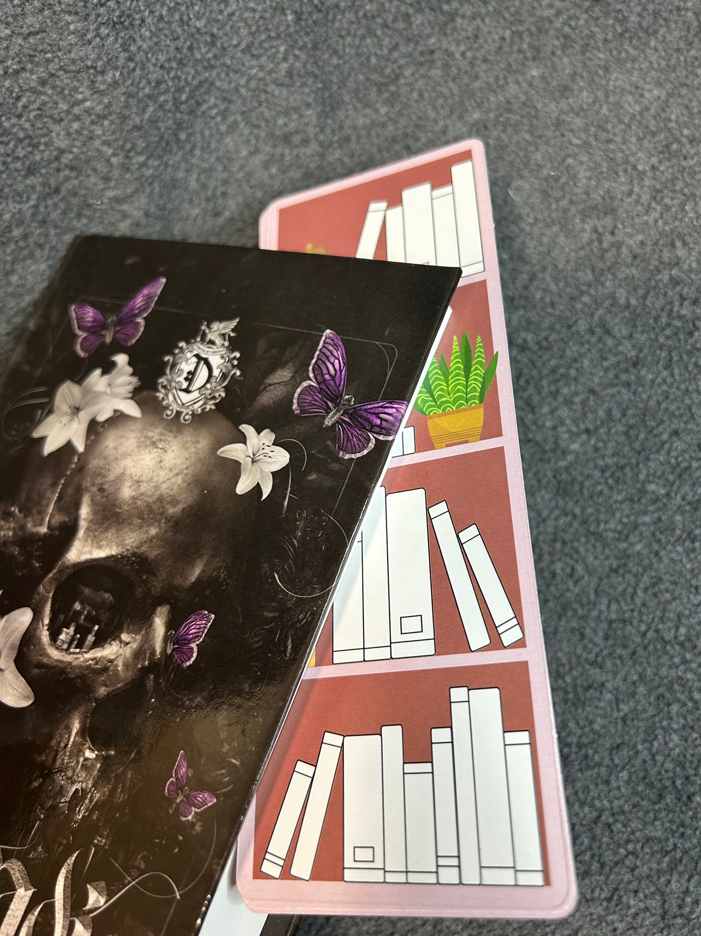 Bookshelf Bookmark